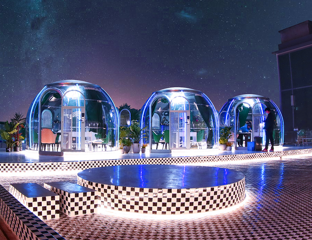 星空房餐厅，就餐的同时还可以观赏浩瀚的星空(图1)