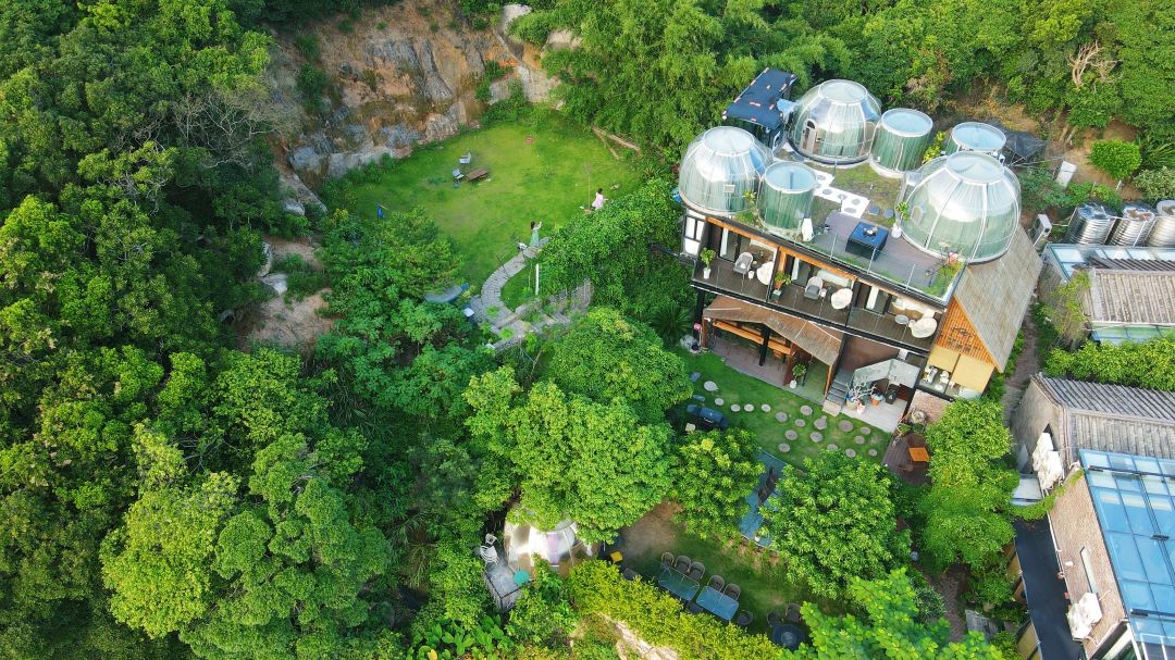 透明星空房打造极简民宿风，藏匿于山水间的浪漫(图3)