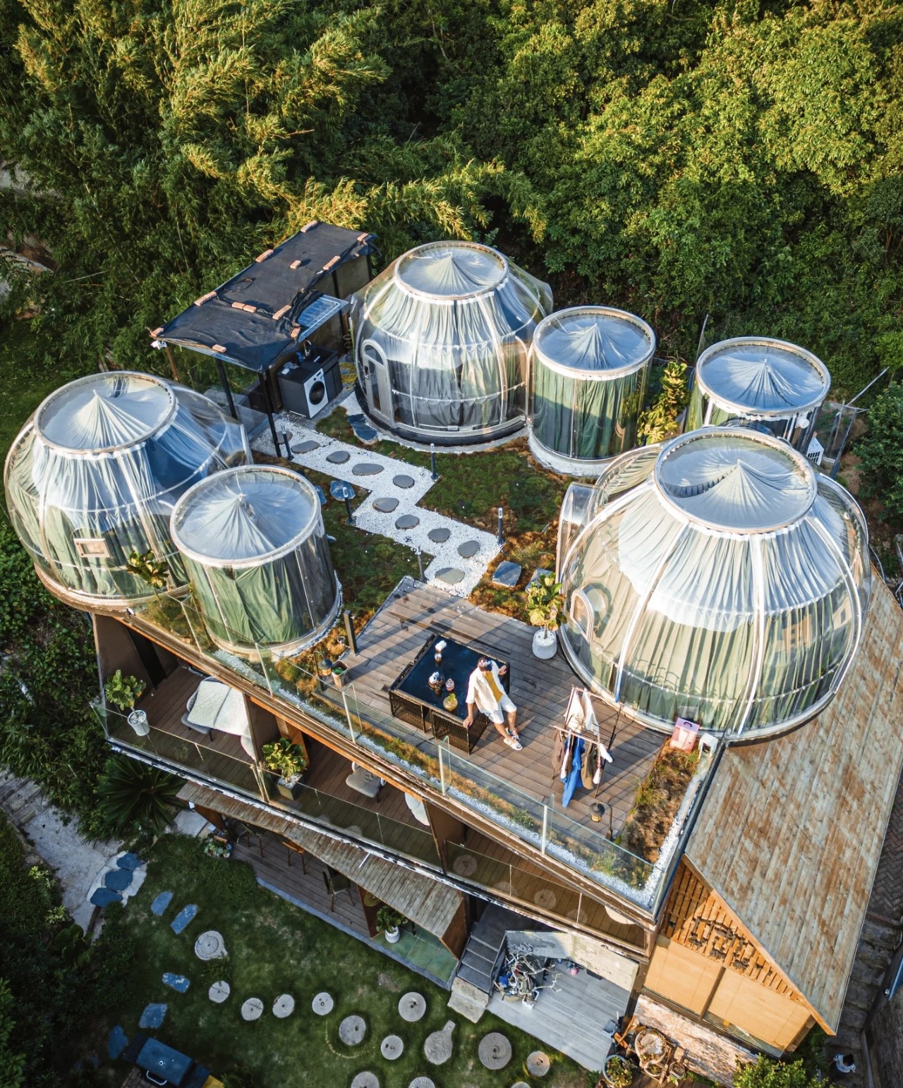 透明星空房打造极简民宿风，藏匿于山水间的浪漫(图6)